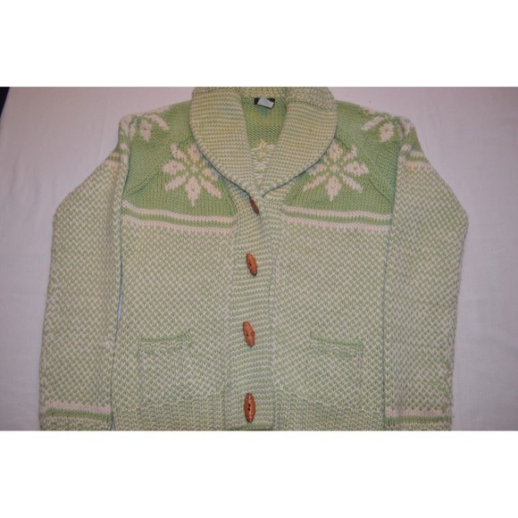 Women's Size Medium 100% Wool Handknit Cardigan Toggle Fair Isle Green Shawl - Picture 1 of 14